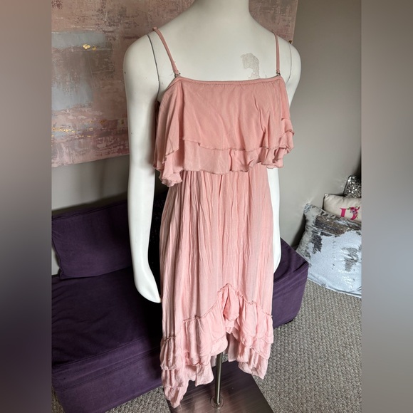 Solitaire Blush High Low Dress with Top & Bottom ruffle Size Large - Picture 3 of 13